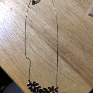 Elegant Gold Leaf Necklace
